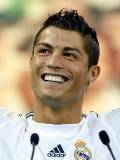 Cristiano Ronaldo sonríe Feliz